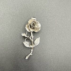 Elegant Silver Rose Brooch